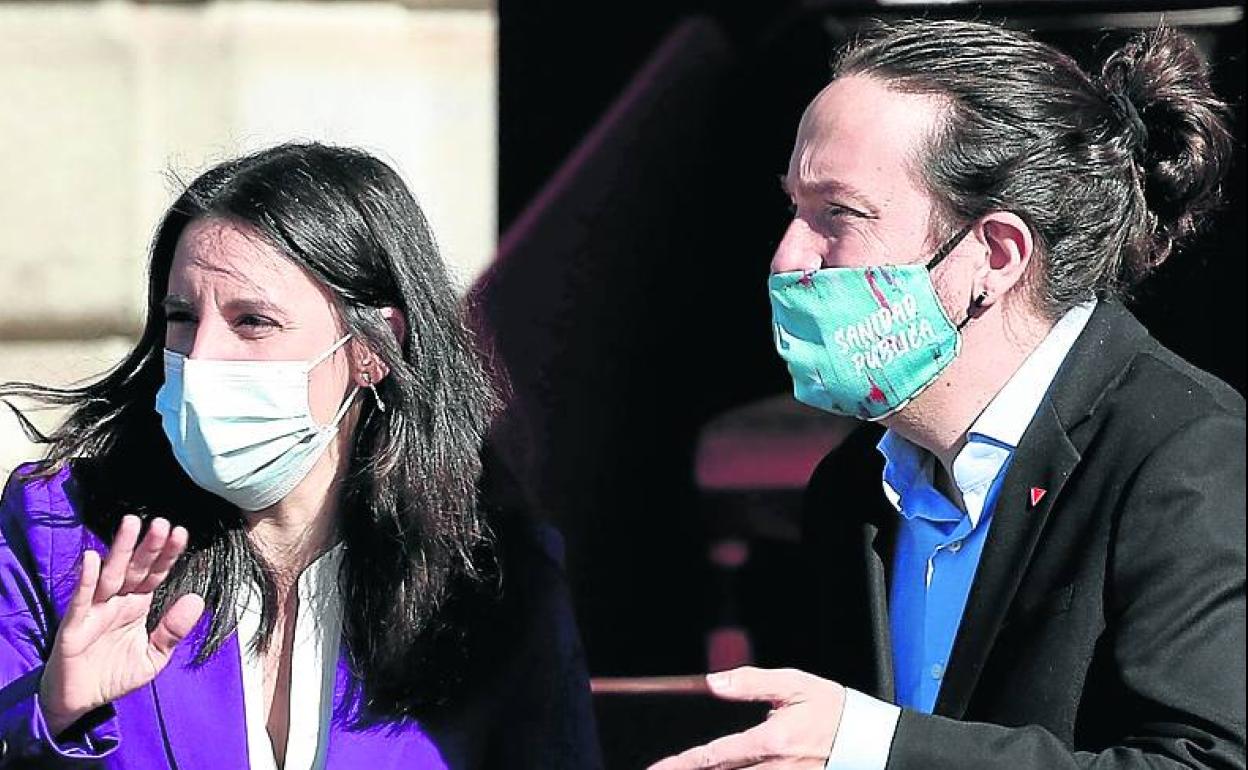 Irene Montero y Pablo Iglesias, durante la celebración del día del Pilar.