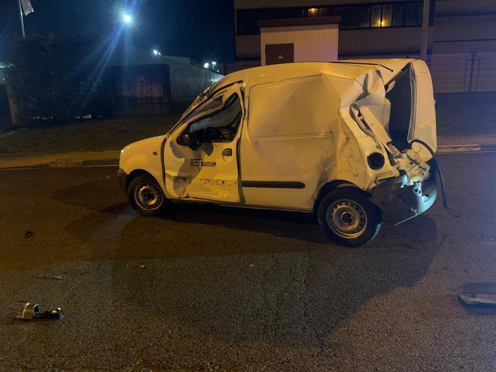 Fotos: Los destrozos ocasionados en el parking de Mercedes de Vitoria