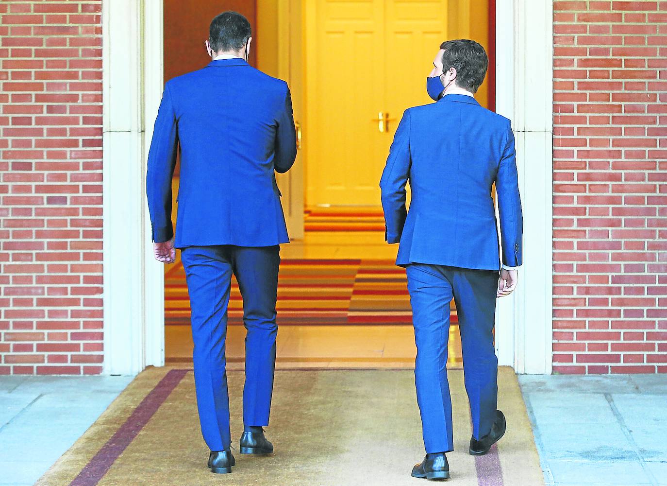 Pedro Sánchez y Pablo Casado, durante una de las reuniones que han mantenido en La Moncloa. 