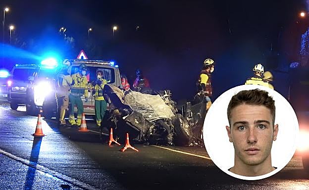 La carretera ha sido cortada en ambos sentidos. 