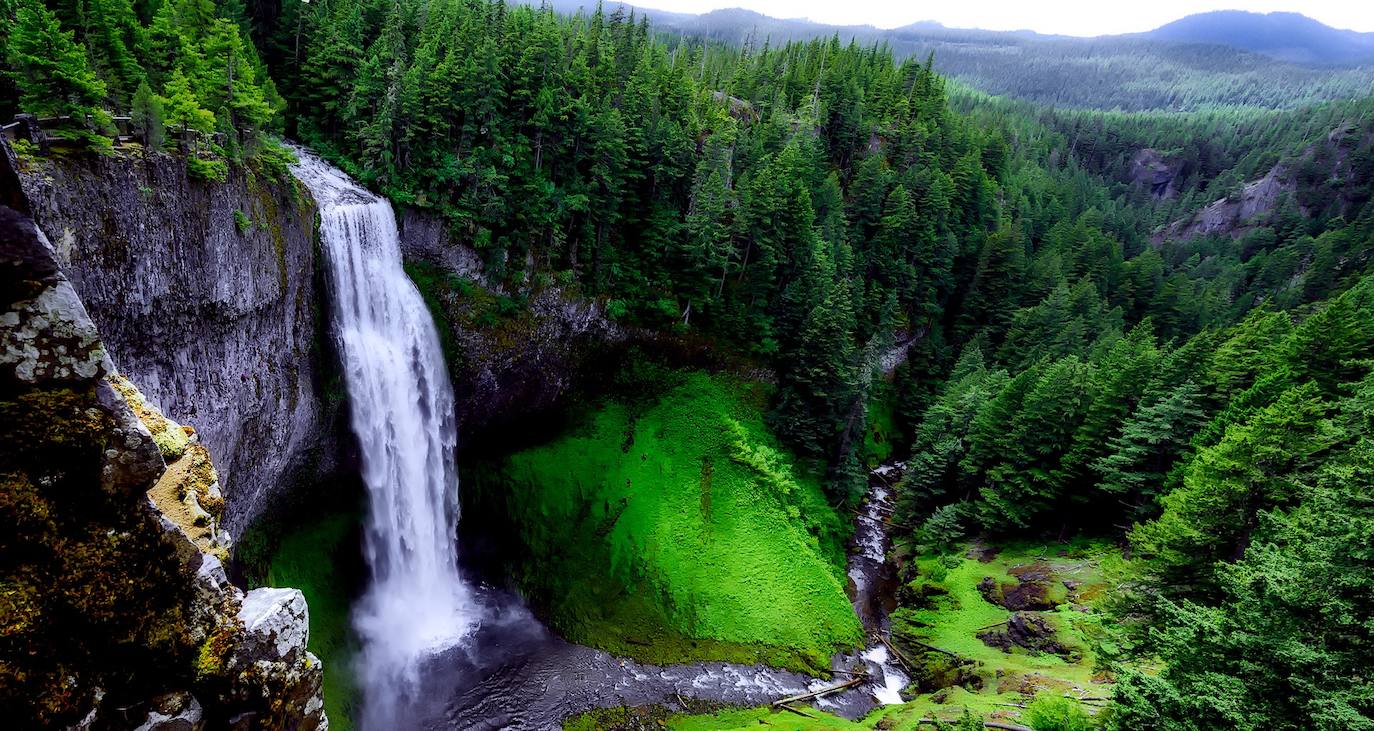 Colonial Creek Falls, Whatcom County (Washington) | Es la cascada más alta de los Estados Unidos, con una altura de 783 metros.