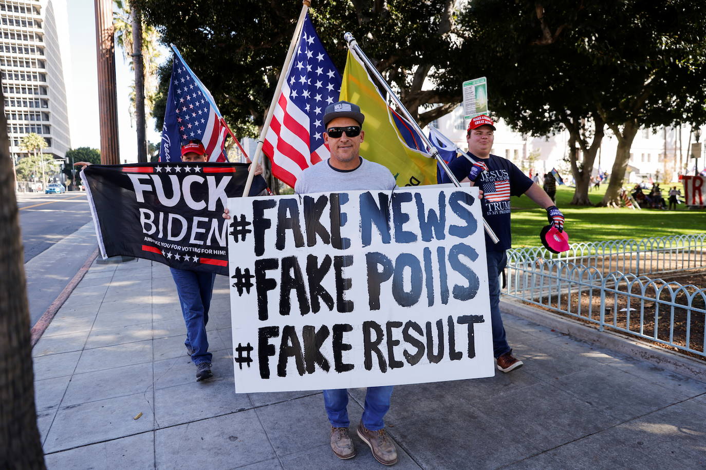 Fotos: Decenas de manifestantes irrumpen en el Capitolio