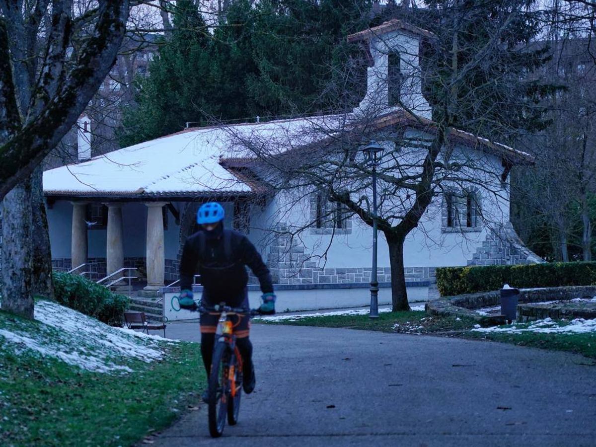 Fotos: Álava se prepara para otra jornada de nieve