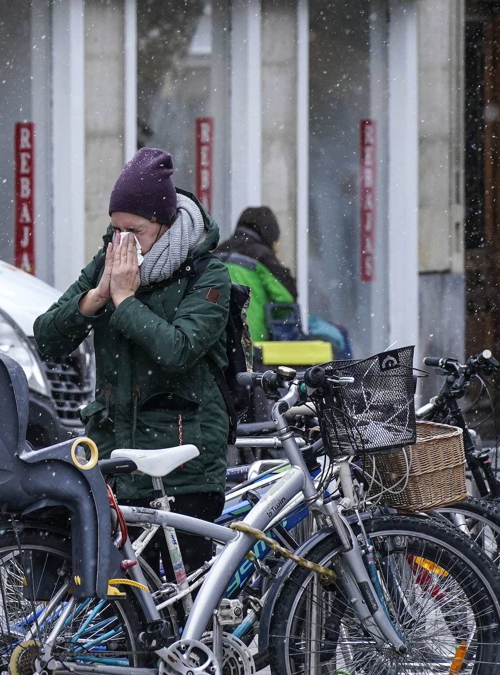 Fotos: Álava se prepara para otra jornada de nieve