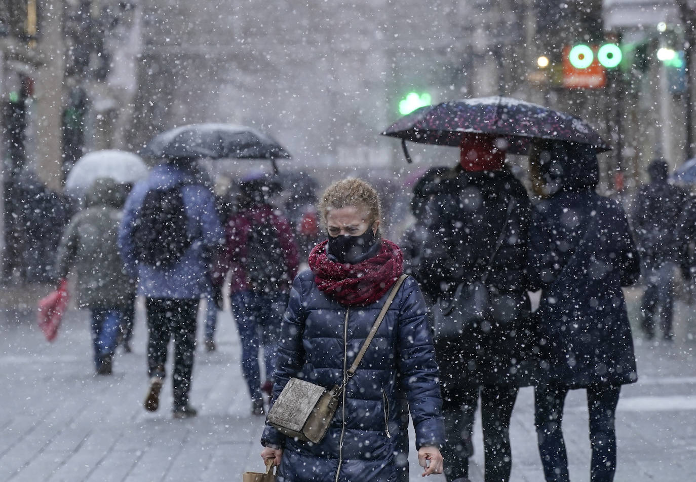 Fotos: Álava se prepara para otra jornada de nieve