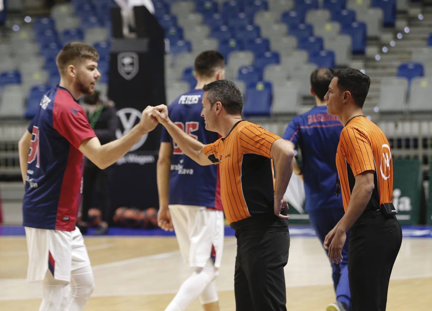 Fotos: Las imágenes del Unicaja - Baskonia