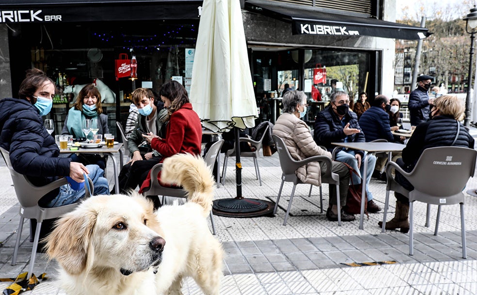 Se mantiene el horario en los bares y reabren las casas de apuestas