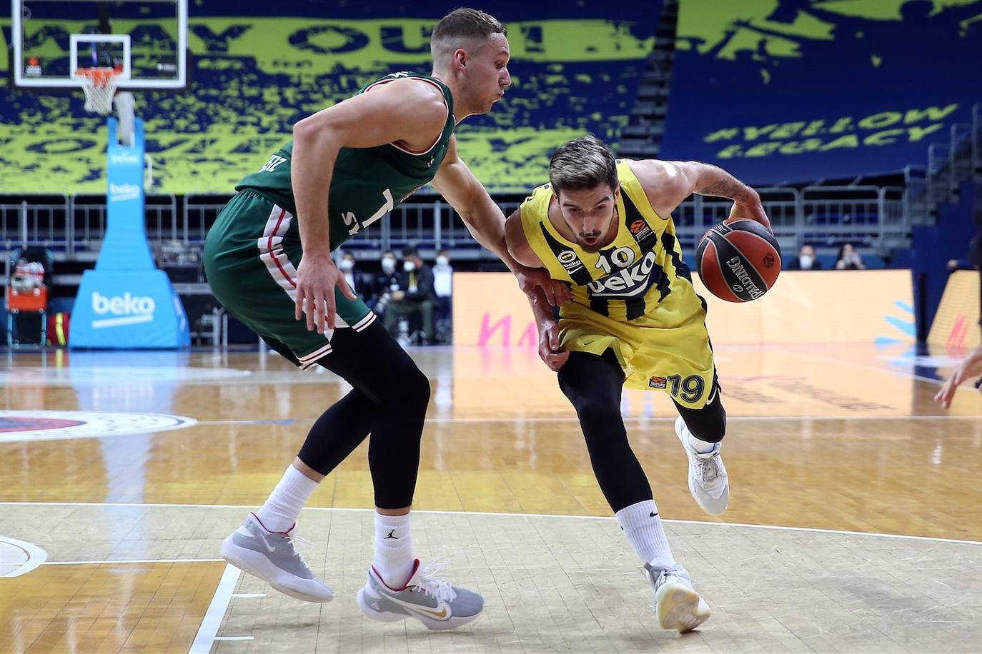 Fotos: Las imágenes del Fenerbahce-Baskonia