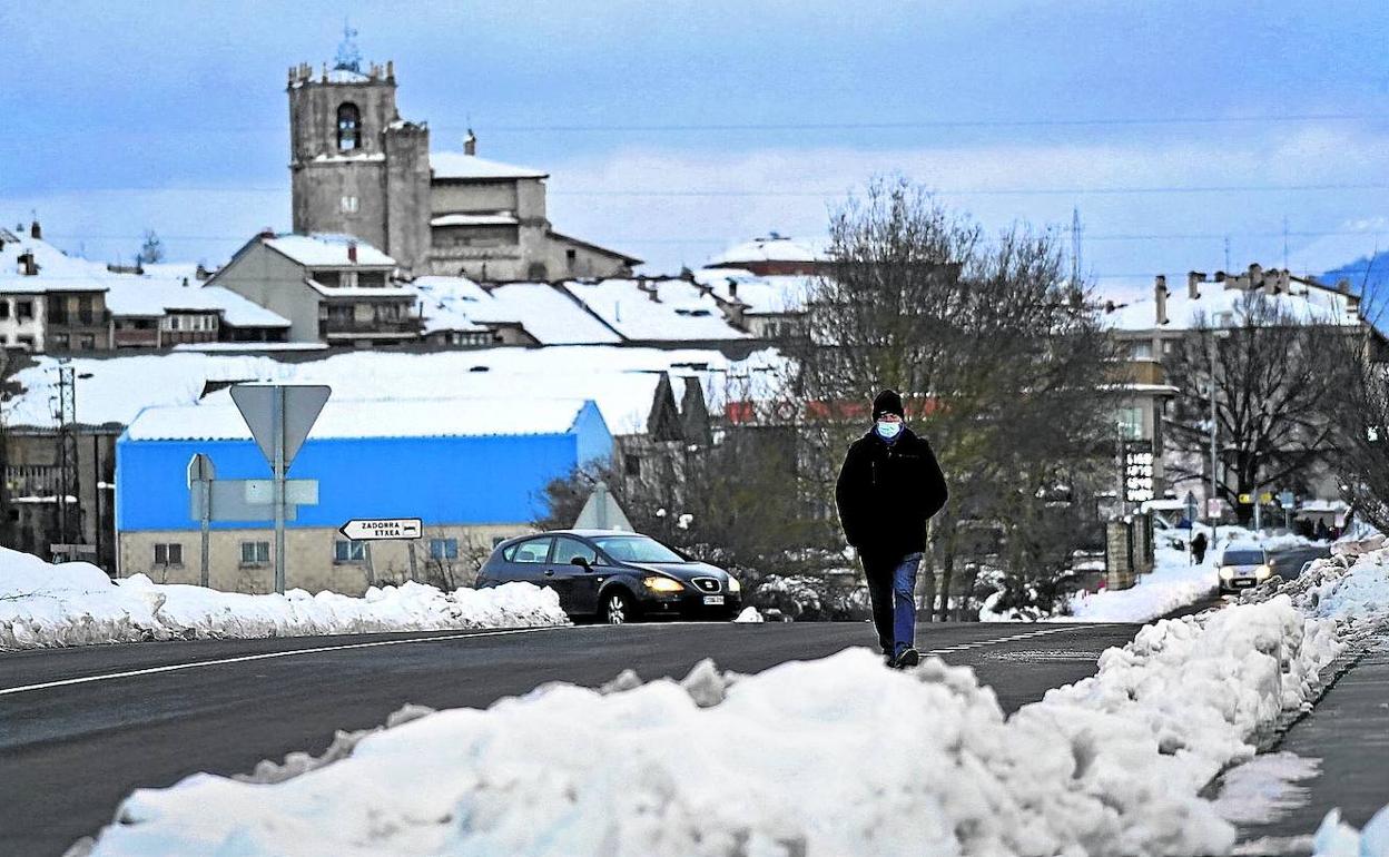 Salvatierra es la localidad alavesa con peor escenario. Puede quedar cerrada perimetralmente el próximo viernes. 