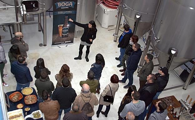 Visita guiada en la cervecera Boga.