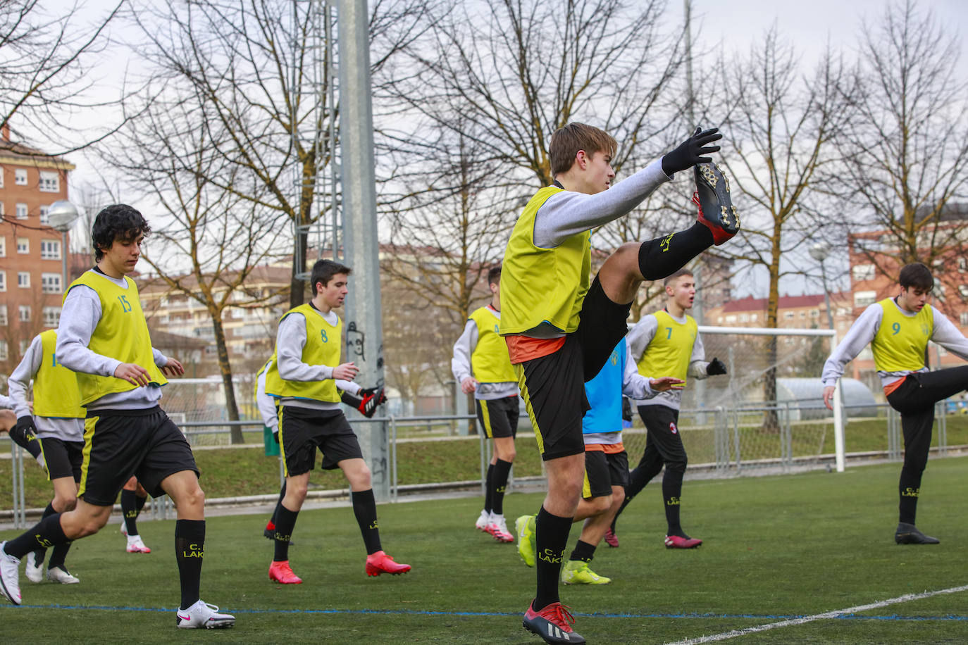 Fotos: Vuelve el deporte escolar a Álava