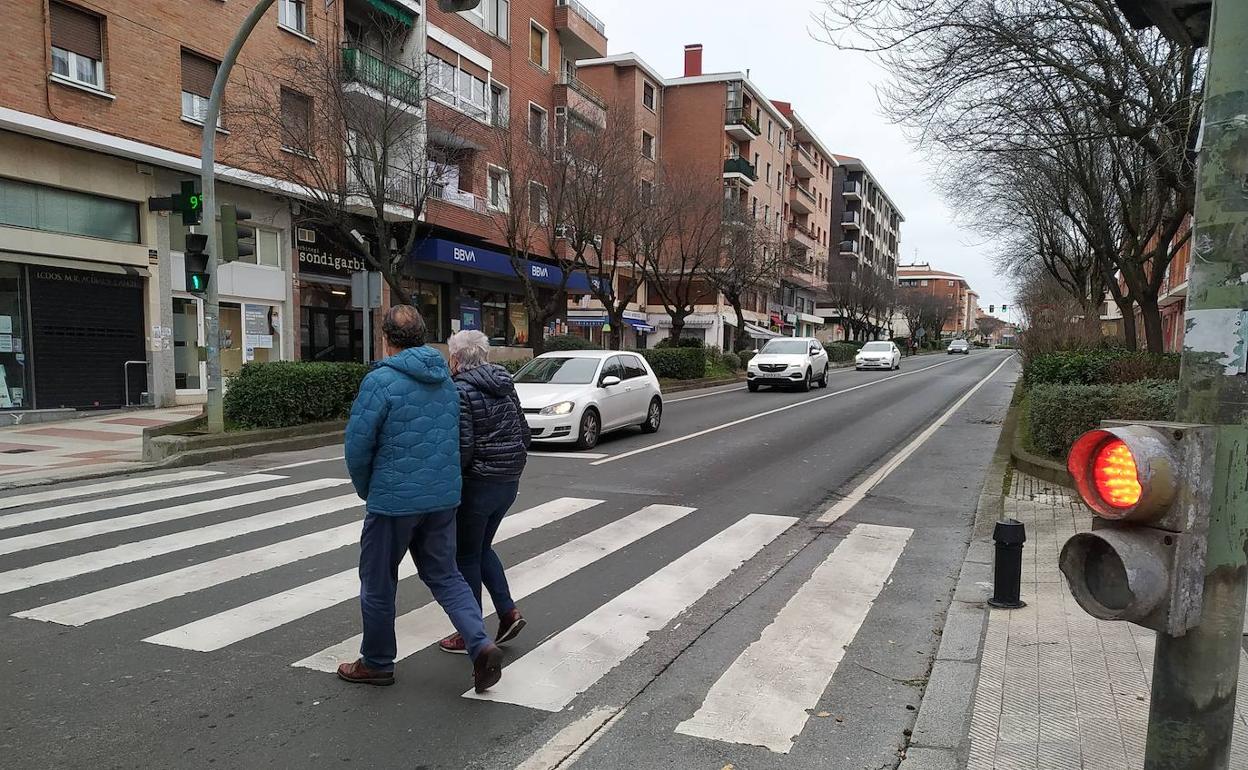 Los vecinos de Sondika se encuentran confinados desde la pasada medianoche y los locales hosteleros cerrados.