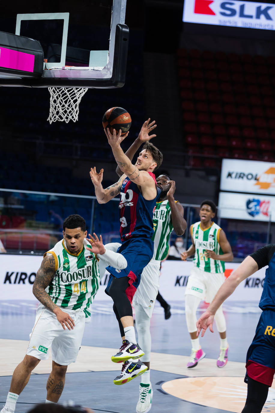 Fotos: Las mejores fotos del TD Systems Baskonia - Real Betis