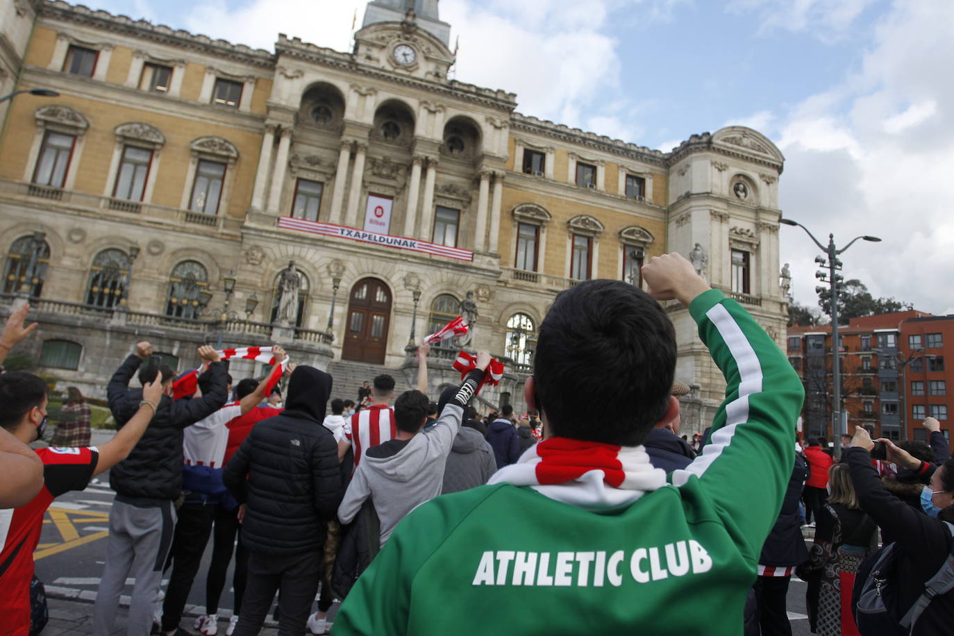 Fotos: Así ha sido el recibimiento de los supercampeones en el Ayuntamiento