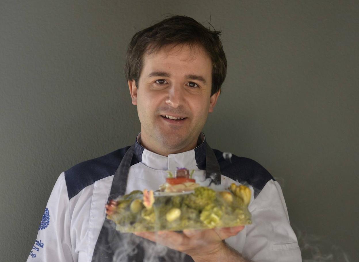 Jon Vega: «Cansa mentalmente estar todo el rato con la incertidumbre del cierre de la hostelería»