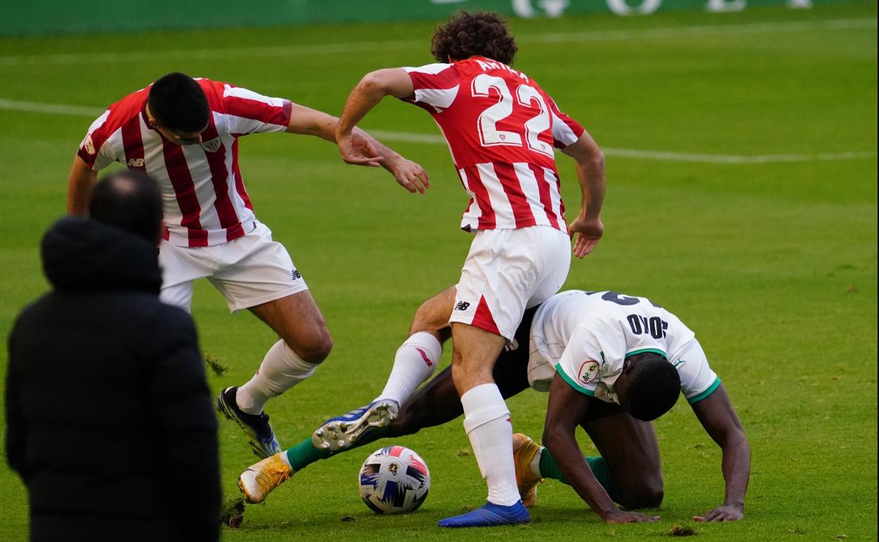 Etxebe: «El equipo ha mostrado una madurez impropia de esa edad»