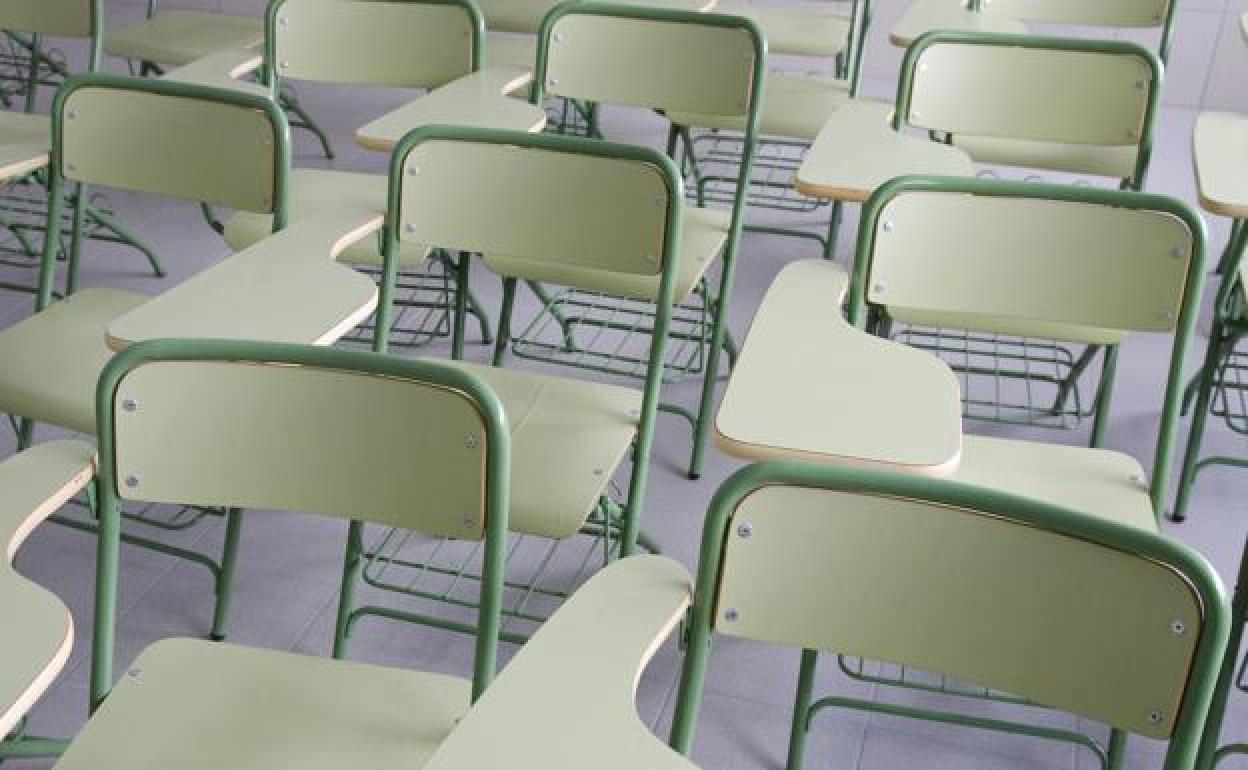 Disminuye el número de aulas confinadas después de dos semanas de subidas