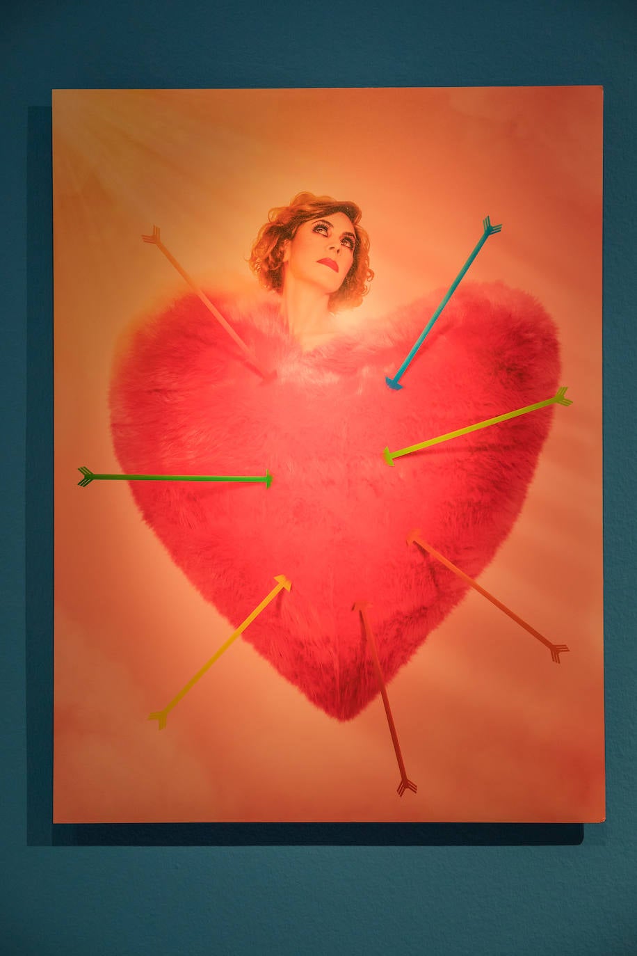 El corazón fucsia, imagen de marca de la diseñadora de moda. 