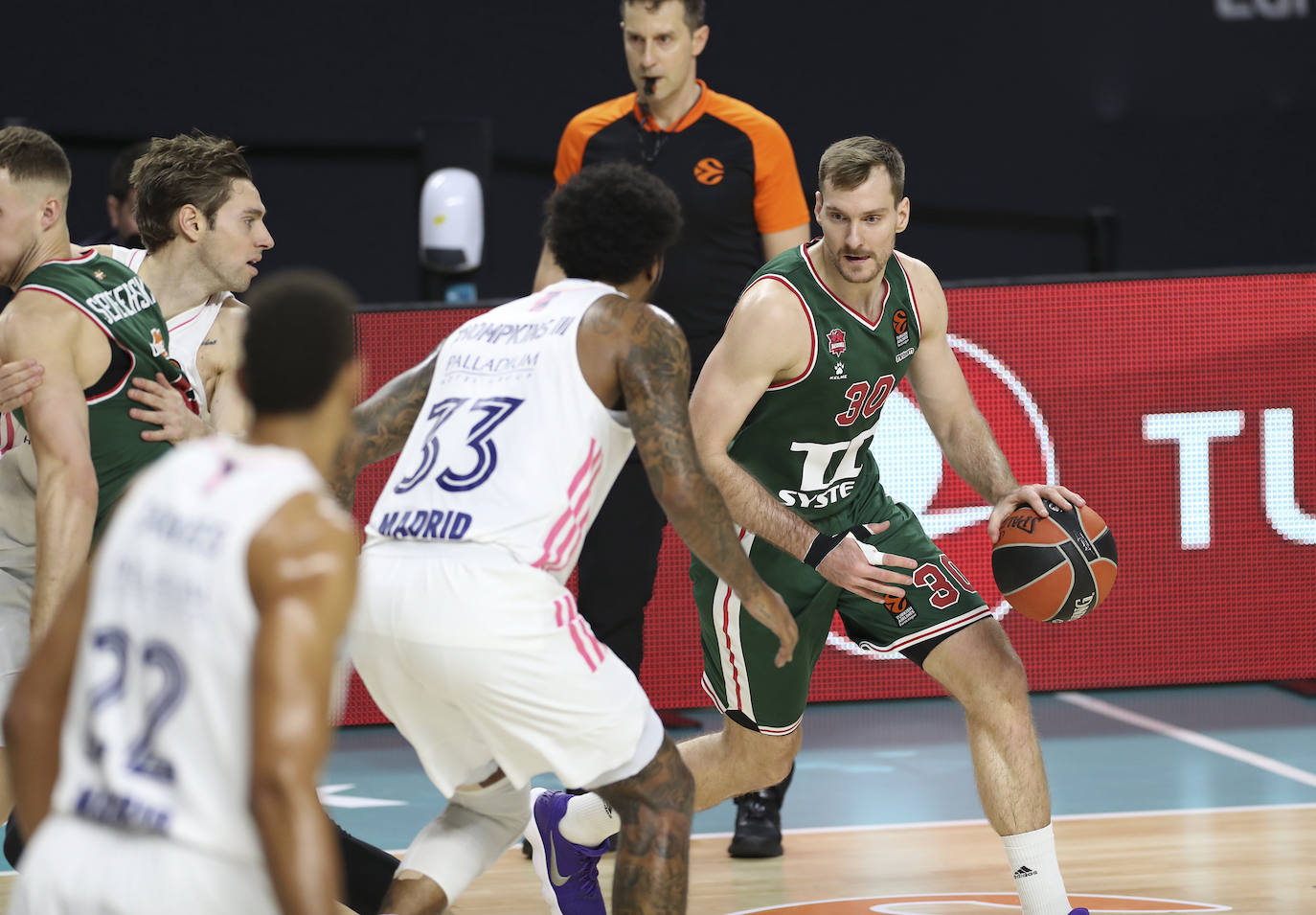 Fotos: El Real Madrid - TD Systems Baskonia, en fotos