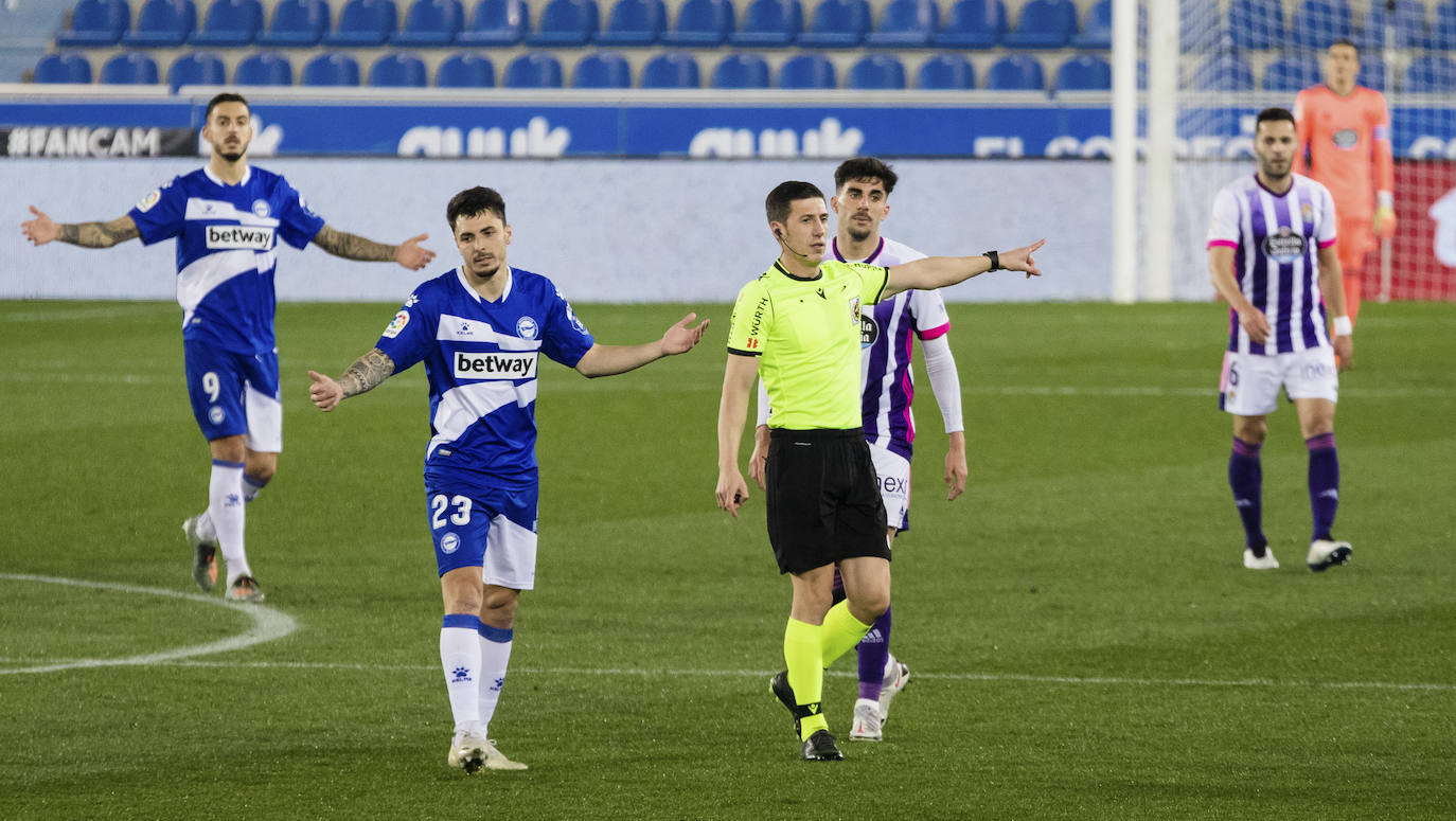Fotos: Las fotos del Alavés - Valladolid