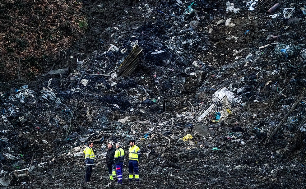 La tragedia dio paso a la investigación judicial, que busca depurar responsabilidades entre los propietarios del vertedero. Desde su puesta en funcionamiento, la empresa había recibido siete inspecciones del departamento de Medio Ambiente del Gobierno vasco.