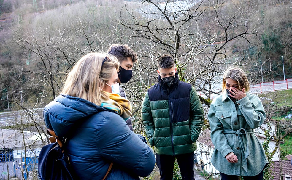 Ahora ya solo queda encontrar a Joaquín para que las familias puedan empezar a hacer duelo por la muerte de sus seres queridos en una tragedia que un año después sigue sin estar cerrada. 