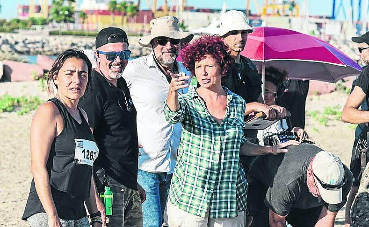 Icíar Bollaín, durante el rodaje de 'La boda de Rosa'. 