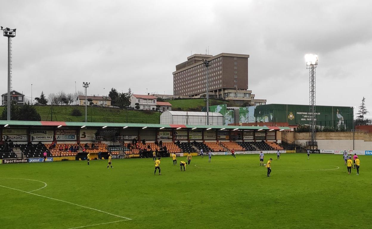 El Portugalete no logra superar a un Deportivo Alavés B en inferioridad