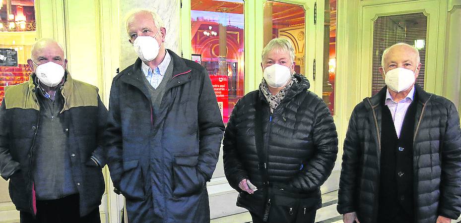 Emilio Gómez, Pedro Fernández de Barrena, Ana Okamika y Justo Alonso.