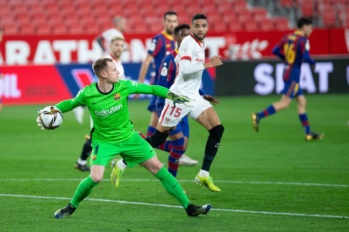 Fotos: Las mejores imágenes del Sevilla-Barcelona