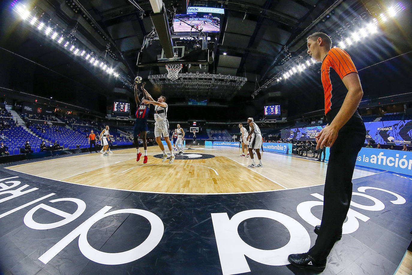 Fotos: Las mejores imágenes del Baskonia-Joventut