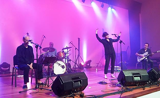 Azurza, Telletxea, Berasarte e Irazoki. 