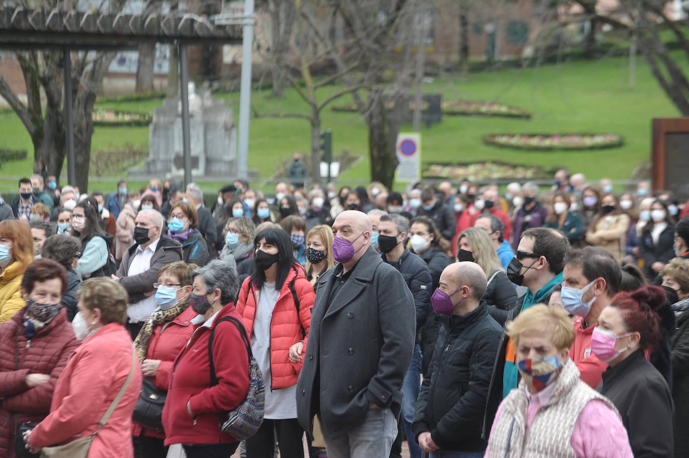 Fotos: Concentración para condenar el asesinato machista en Sestao