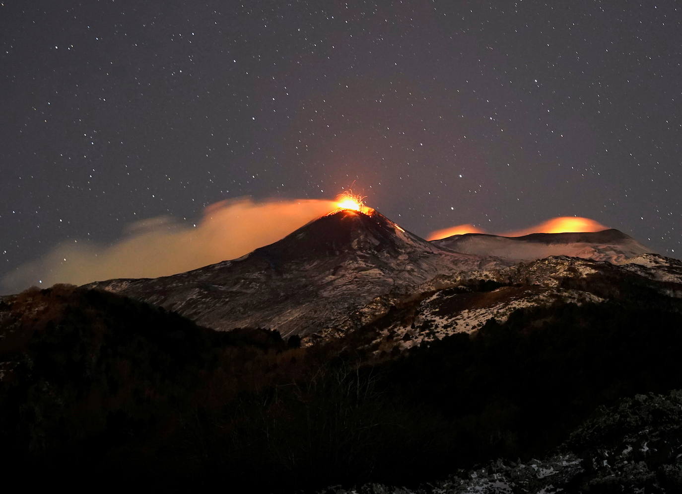 Fotos: El volcán Etna vuelve a rugir