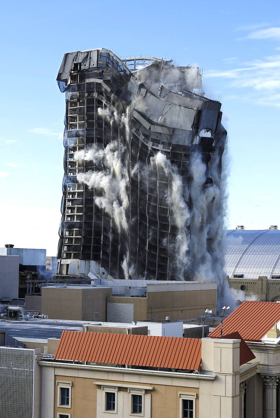 Fotos: Derribado el casino que Trump construyó en Atlantic