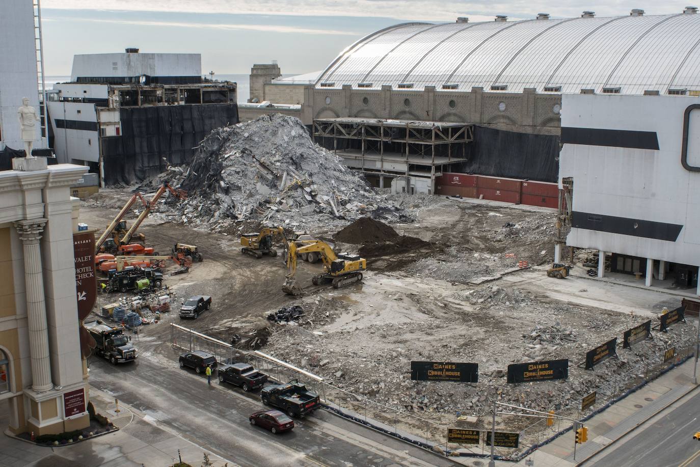 Fotos: Derribado el casino que Trump construyó en Atlantic