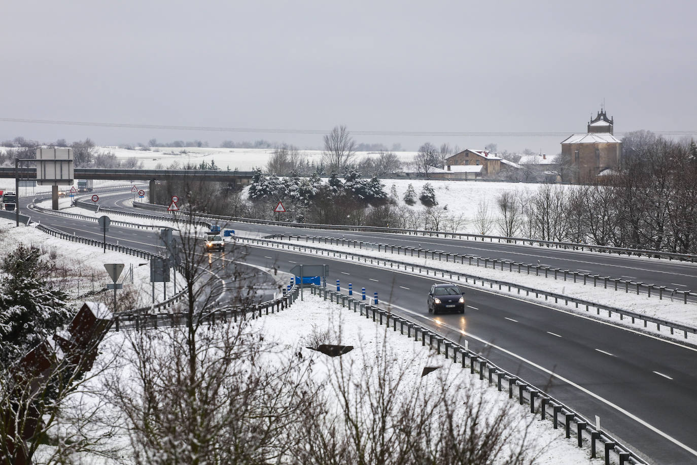 Fotos: La nieve vuelve a Álava