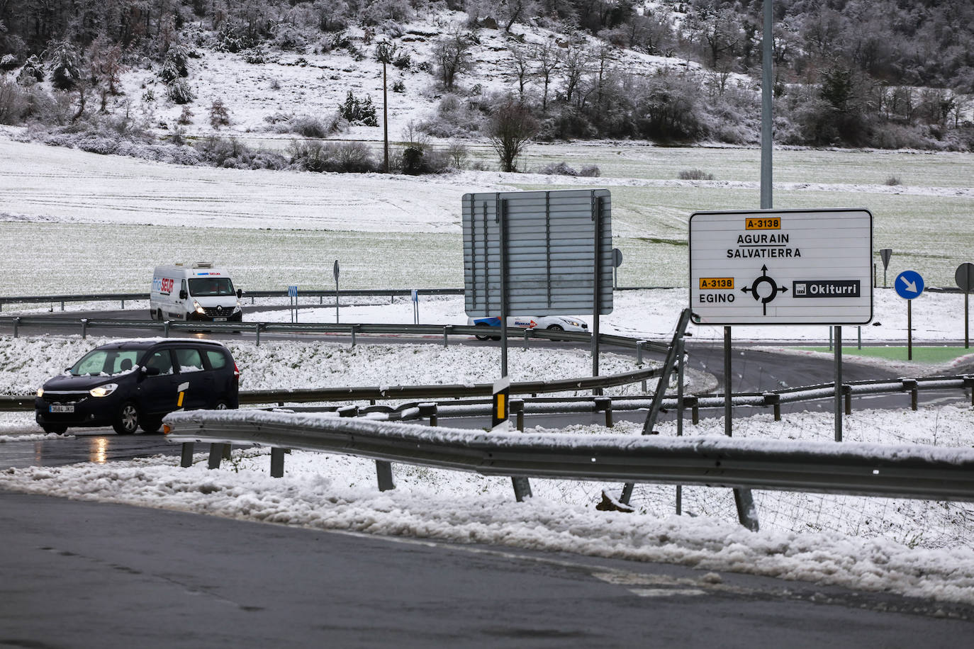 Fotos: La nieve vuelve a Álava