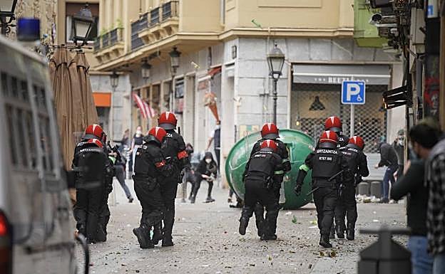 Urkullu expresa su «contundente» condena los disturbios de Bilbao tras la marcha a favor de Hásel