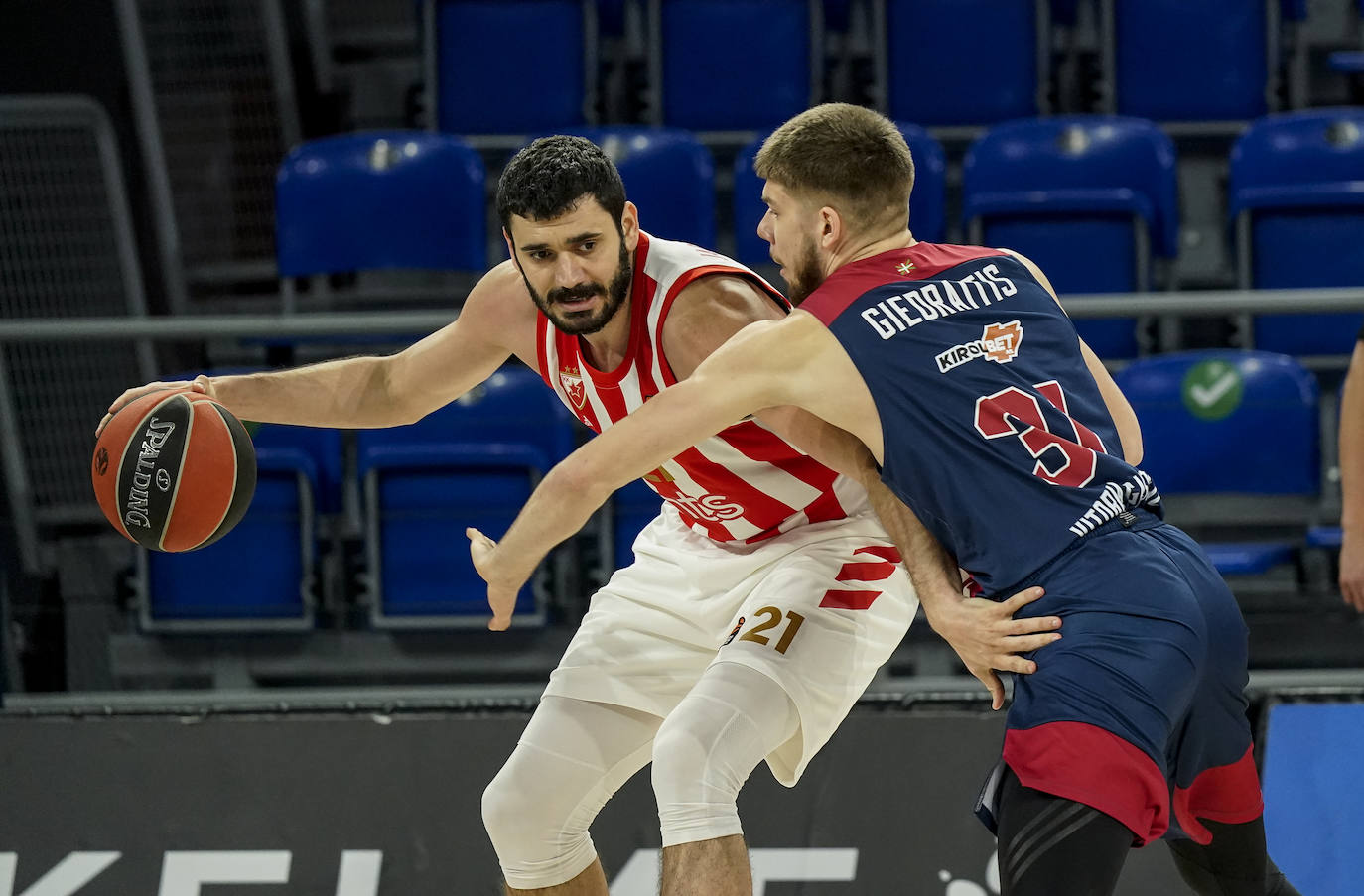 Fotos: Las mejores fotos del TD Systems Baskonia -Estrella Roja