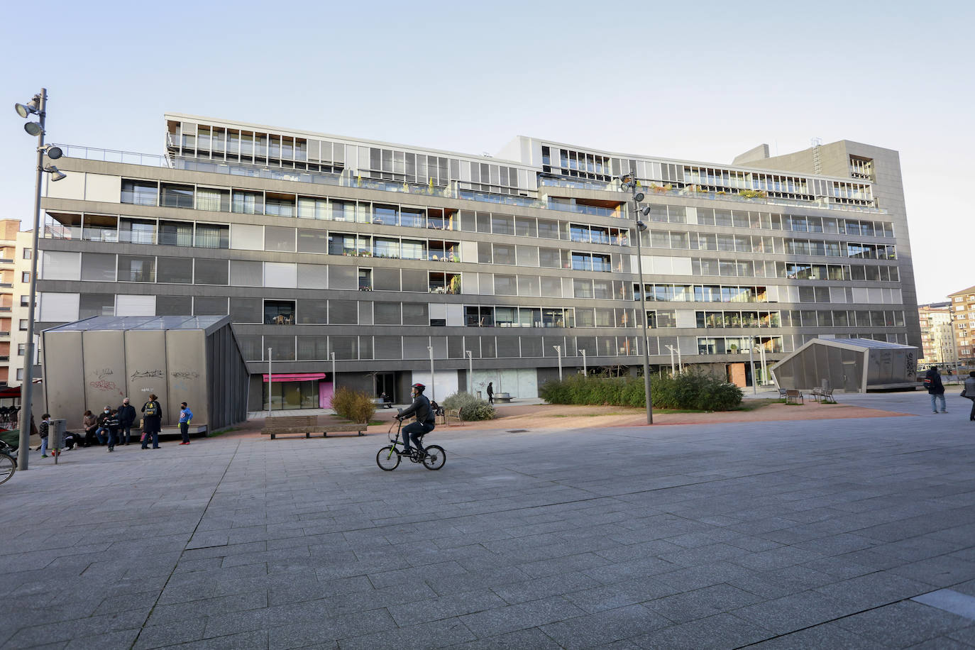 La Plaza del Renacimiento, junto a la plaza de toros. 