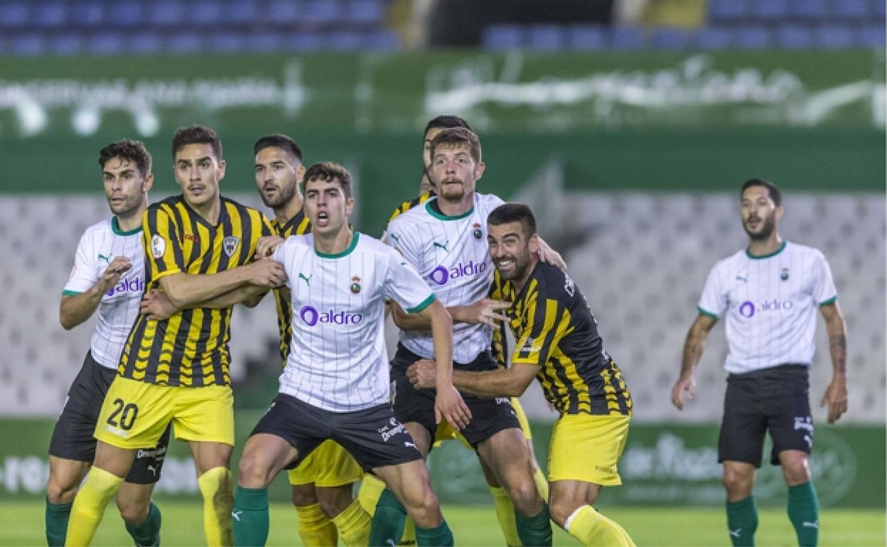 Barakaldo y Racing afrontan un partido clave para sus aspiraciones 