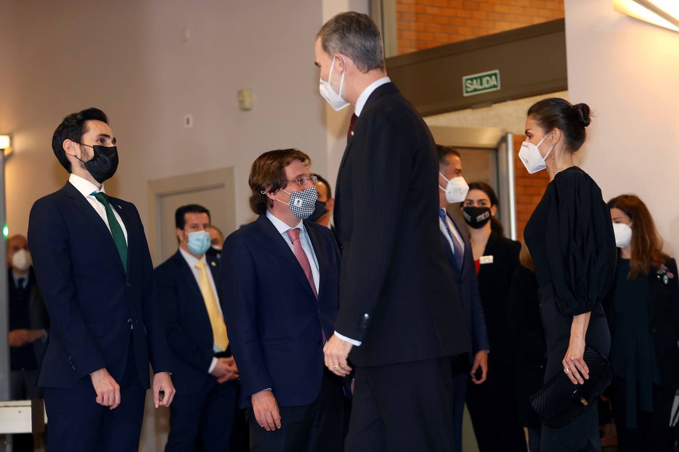 Fotos: La reina Letizia vuelve a confiar en Pertegaz y estrena una de sus prendas más especiales