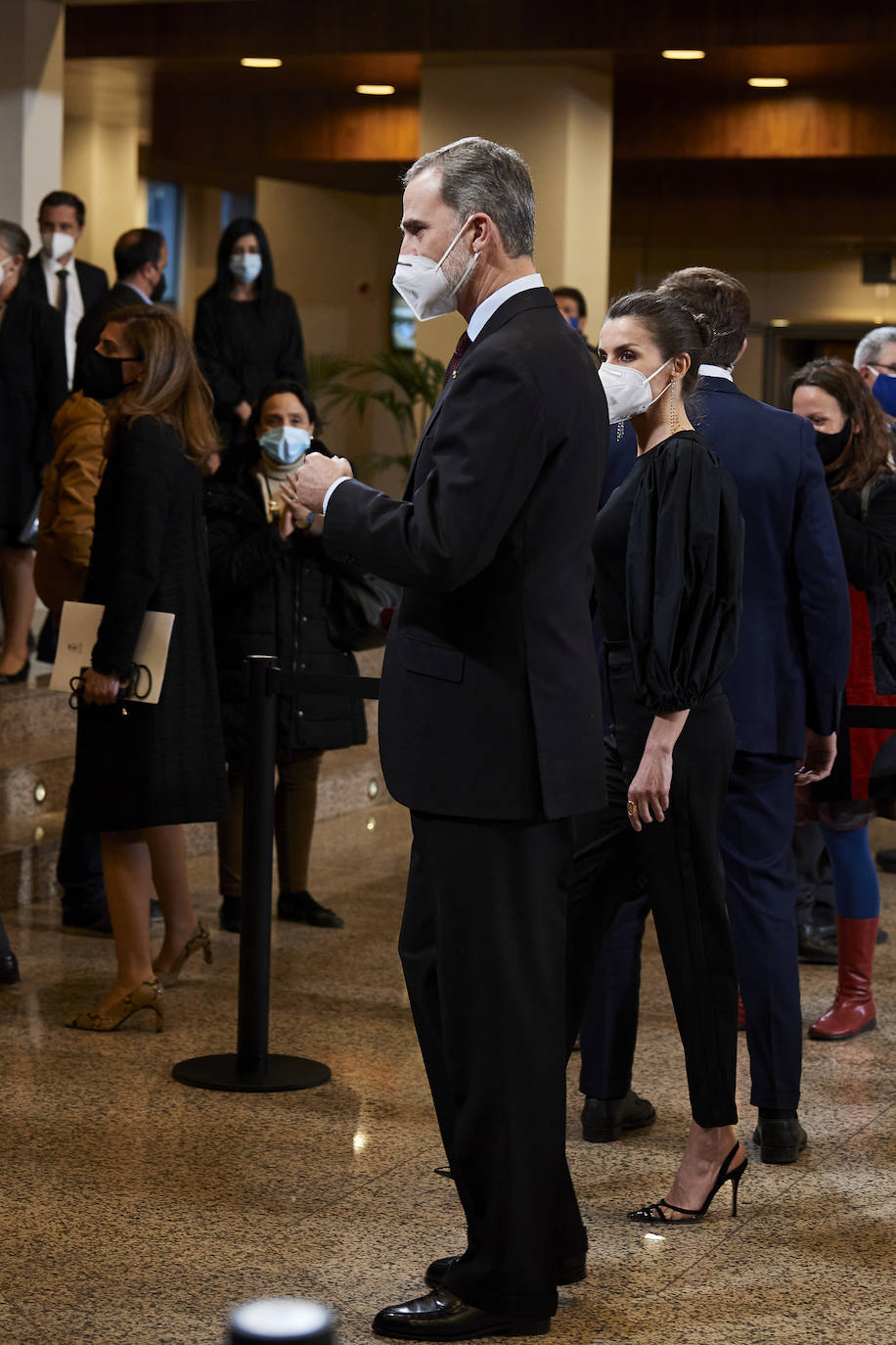 Fotos: La reina Letizia vuelve a confiar en Pertegaz y estrena una de sus prendas más especiales