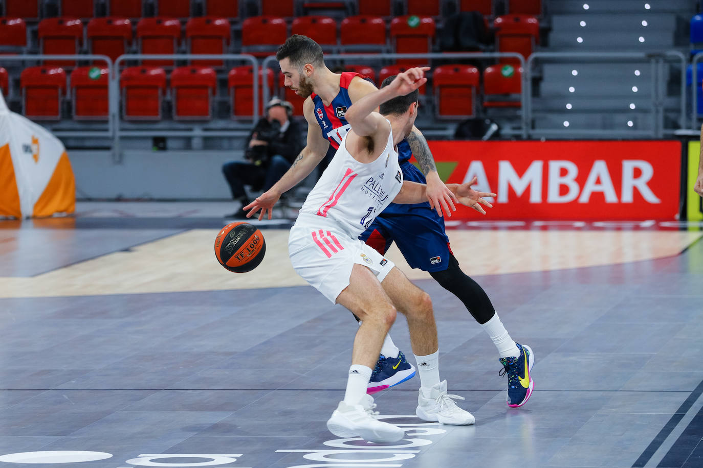 Fotos: Las mejores imágenes del Baskonia - Real Madrid