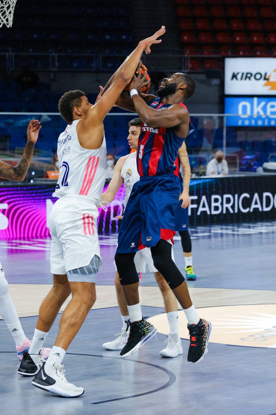Fotos: Las mejores imágenes del Baskonia - Real Madrid