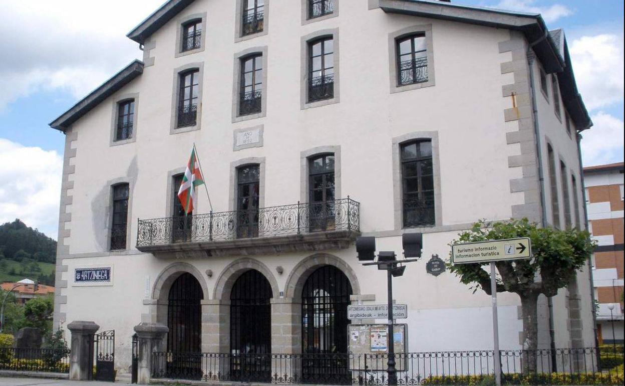 El clima de tensión crece en el Ayuntamiento de Artziniega.. 