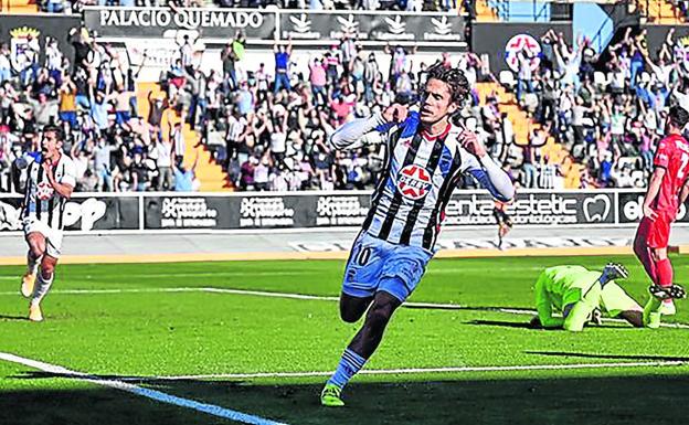 Sanidad desaconseja el público en la final pero... 7.000 aficionados pueden ver al Badajoz y 4.000 al Racing