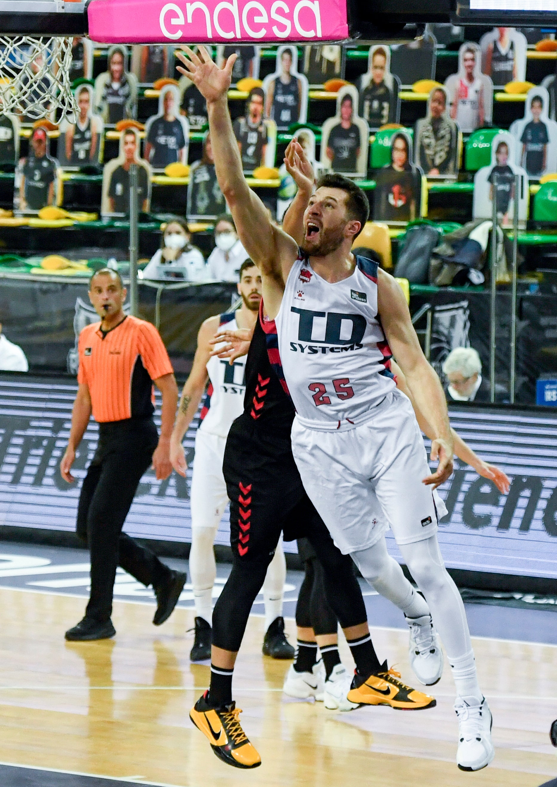 Fotos: Las mejores imágenes del Bilbao Basket-Baskonia