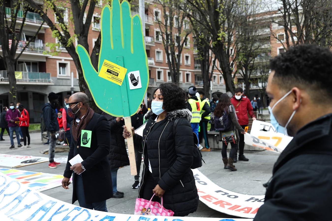 Manifestación contra el racismo y la xenofobia por las calles de Bilbao. 